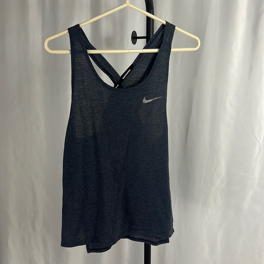 Nike crossover tank perforated size small